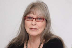 Вдова Высоцкого объяснила, почему продает личные вещи покойного поэта