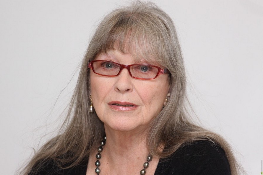 Вдова Высоцкого объяснила, почему продает личные вещи покойного поэта