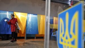 “Коктейли Молотова” и тысяча задержанных: итоги третьего дня в Беларуси