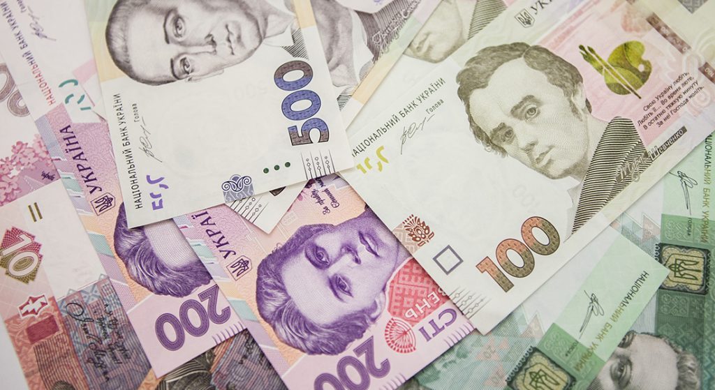 Днепровским депутатам выделили полмиллиона на ремонт школ