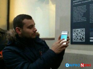 фото http://dnipronews.com.ua, qr-таблички на зданиях немецкой архитектуры