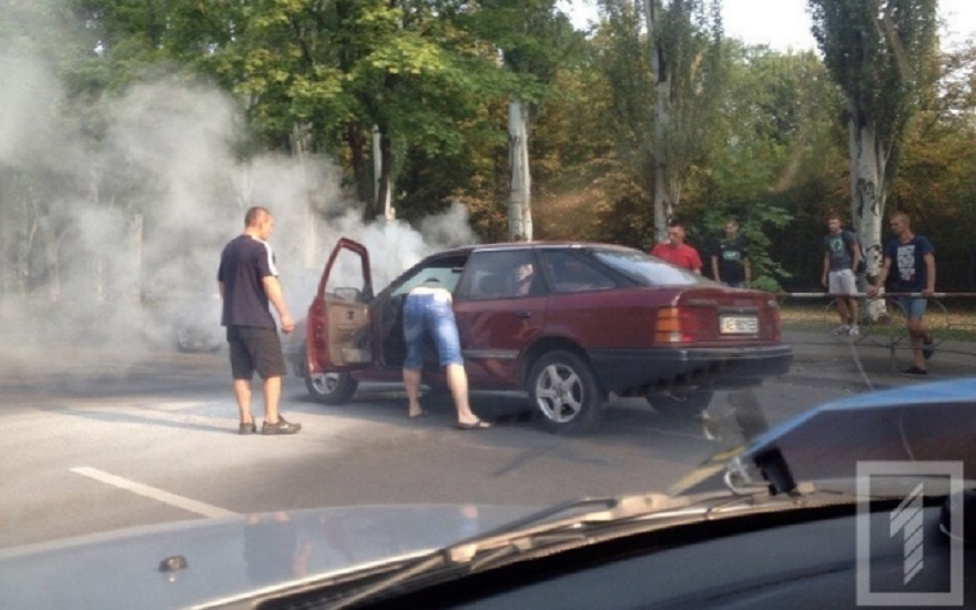 горит «Ford»