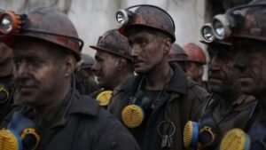 Бунт на Донбассе: работа трех шахт парализована