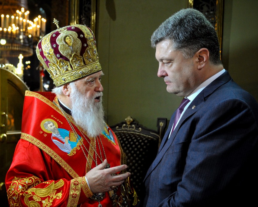 Филарет наградил Порошенко
