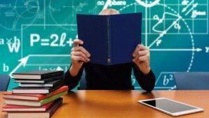 Комитет ВР поддержал постановление о COVID-помощи школам