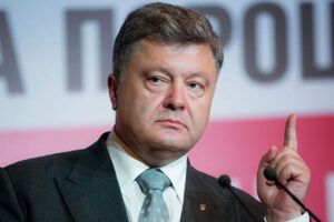 Порошенко назвал Зеленского &quot;марионеткой Коломойского&quot;
