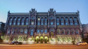 С 1 сентября вступают в силу новые тарифы на кассовое обслуживание банков