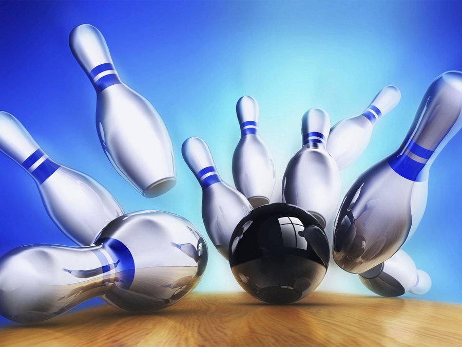 Ультрасексуальная кореянка делает страйки шариком для гольфа