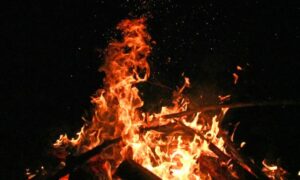 В Днепре мужчина умышленно поджег человека