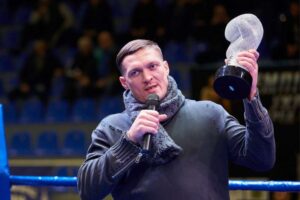 Александр Усик