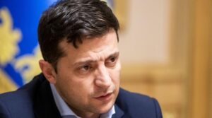 Оля Полякова с дочкой померились фигурами в бикини (фото)