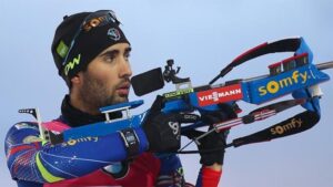 Фуркад на ЧМ по биатлону сбил с ног россиянина