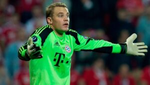 Вратарь "Баварии" получил тяжелую травму в скандальном матче с "Реалом"