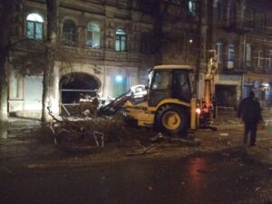 В Днепре 34 единицы спецтехники борются с последствиями непогоды