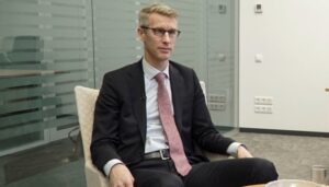 Выведенные из &quot;ПриватБанка&quot; средства нужно вернуть и наказать его экс-владельцев, - представитель МВФ Люнгман