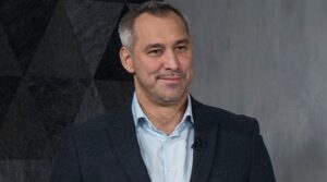 Даша Астафьева в одних колготках снялась в фотосессии (фото)