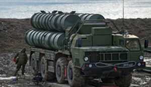 Россия стягивает в Крым военную технику