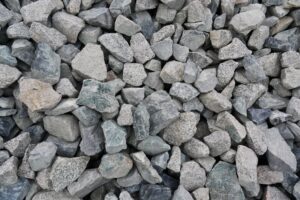 На Днепропетровщине украли щебень со стройки школьного стадиона