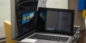 5bbb055666cb4213475985_1