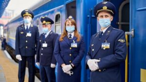 Проводникам Укрзализныци позволят пользоваться газовыми баллончиками