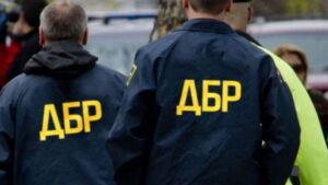 В Никополе задержали полицейского на крупной взятке (Фото)