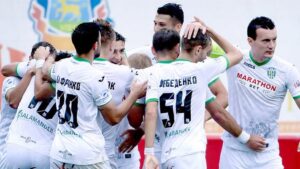 футболисты