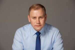 максим курячий