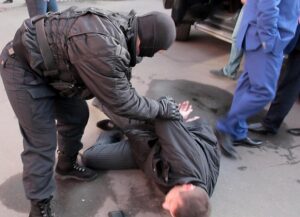 задержание преступника, фото из открытых источников