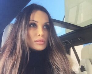 Жена футболиста сборной России под коксом