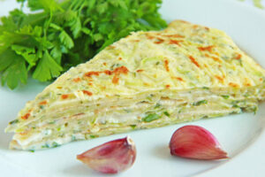 Кабачковый торт с чесноком и зеленью “Королевские перины”