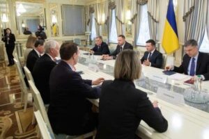 Зеленский собирается держаться подальше от адвоката Трампа