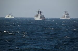 Германия готова направить военные корабли