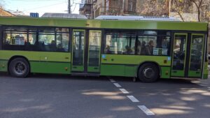 Днепряне могут обсудить развитие транспорта в троллейбусе или депо