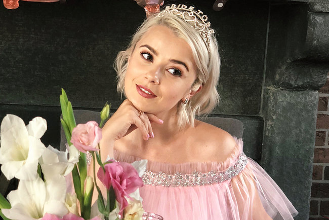 Мика Ньютон