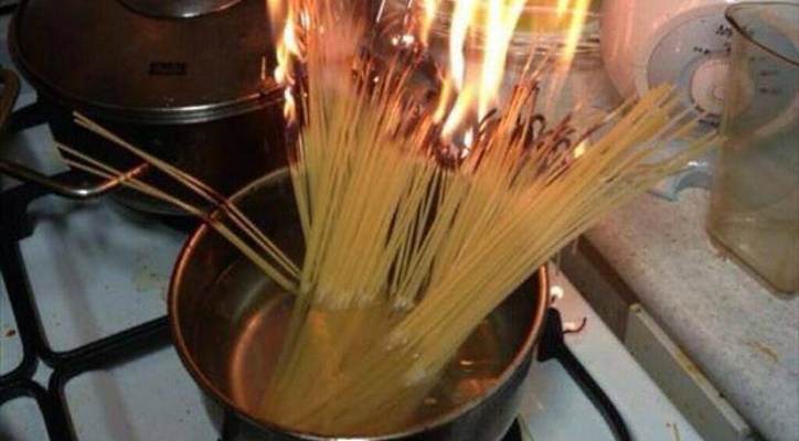 Горящие спагетти