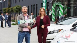 МВД начало выдавать &quot;зеленые номера&quot; владельцам электромобилей