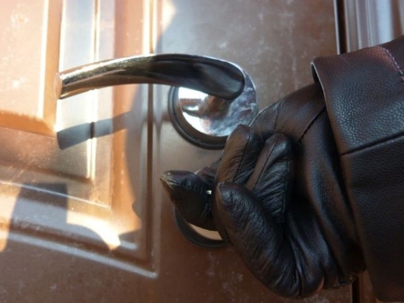 вор-домушник, фото из открытых источников