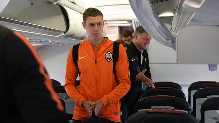 футболисты