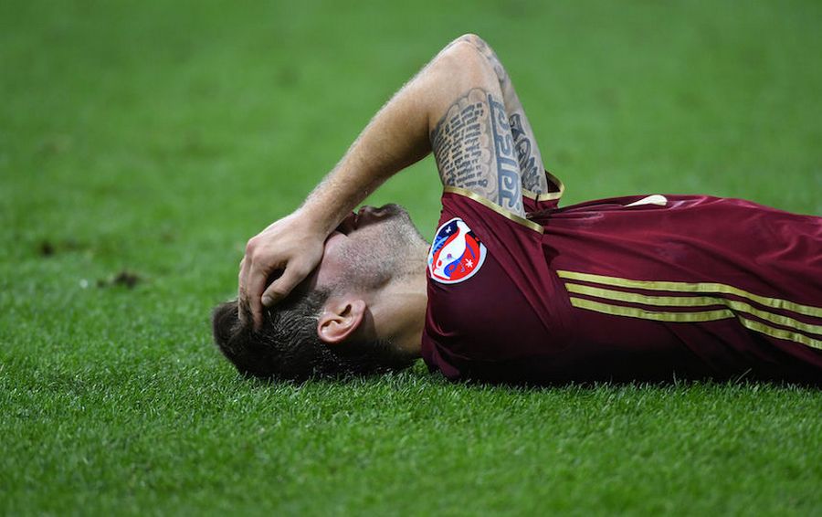 Болельщики футбольной cборной России сняли пародию на хит украинской группы "Грибы"