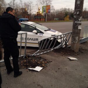 фото https://informator.dp.ua, ДТП патрульный автомобиль