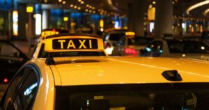 В центре города таксист спровоцировал ДТП