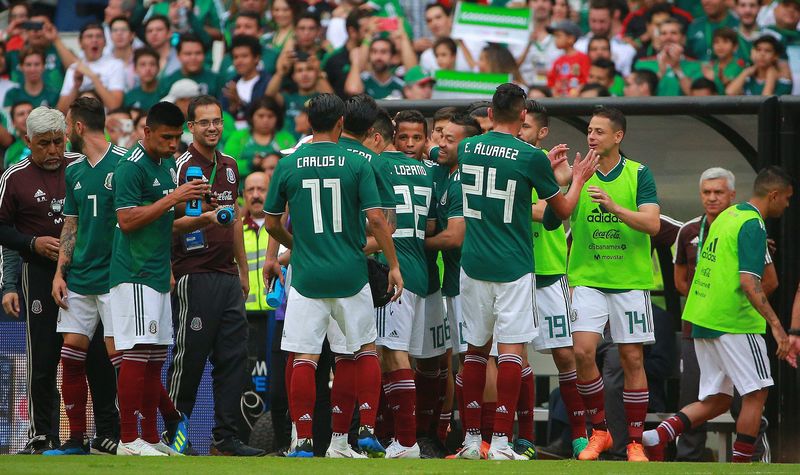 футболисты