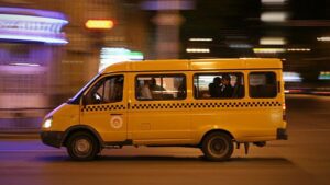 Суд признал законным повышение проезда в Днепре, кроме одного маршрута