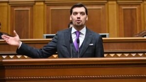Гончарука застукали в ресторане с Ермаком