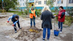 В Днепре жители жилого массива Парус присоединились к декадника # Днипро_квитучий