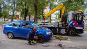 У Дніпрі борються з автохамами біля навчальних закладів