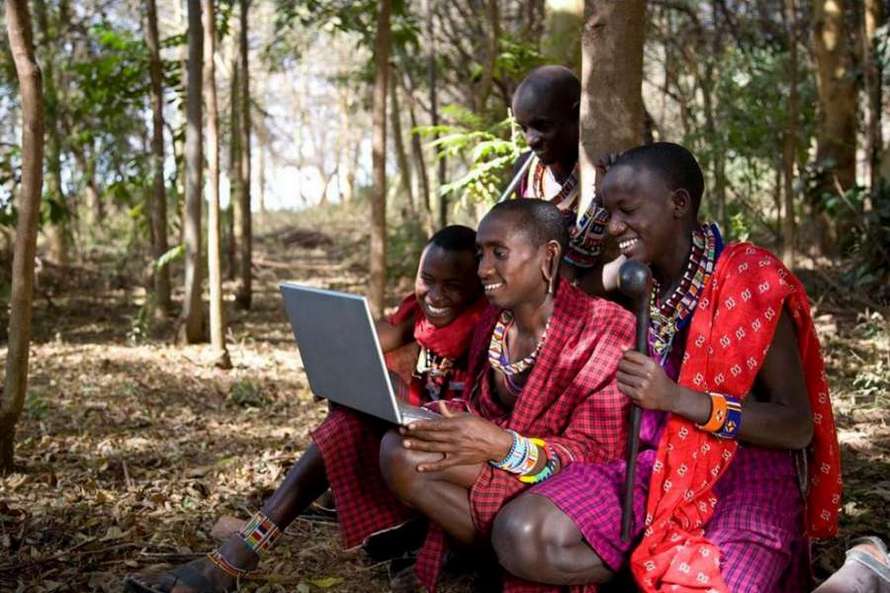 Facebook обеспечит Африку бесплатным спутниковым интернетом