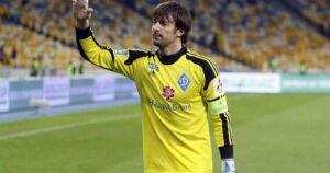 Шовковский продает винтажный мотоцикл