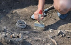 Археологи нашли 5000-летнюю могилу загадочного карлика