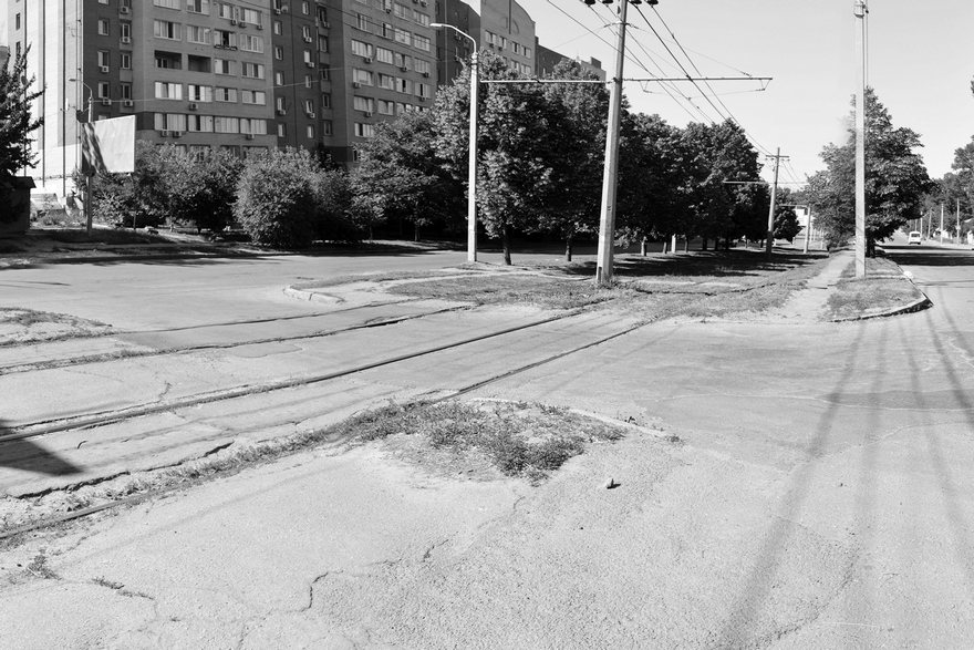Почему в Днепропетровске на Рабочей развалился асфальт